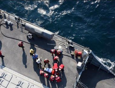 Αντιτορπιλικό των ΗΠΑ συγκρούστηκε με εμπορικό πλοίο στην Ιαπωνία - 7 ναύτες αγνοούμενοι (φώτο,βίντεο) (upd)